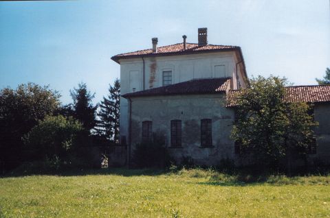 Retro della casa padronale.