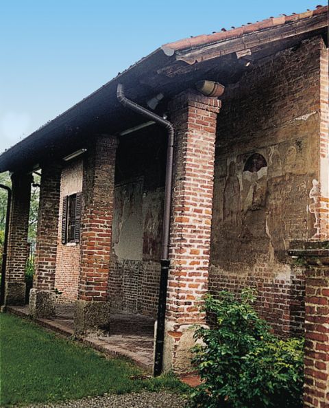 Chiesa di Santa Maria della Vittoria: portico affrescato.